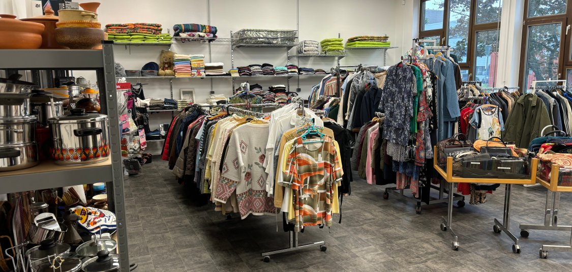 Wilhelmshavener Helfen - Second Hand Kaufhaus Second-Hand-Kaufhaus unterstützt soziale Einrichtungen